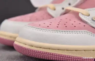 Hyperoad Jordan Air Low OG x Travis Scott 1 0612